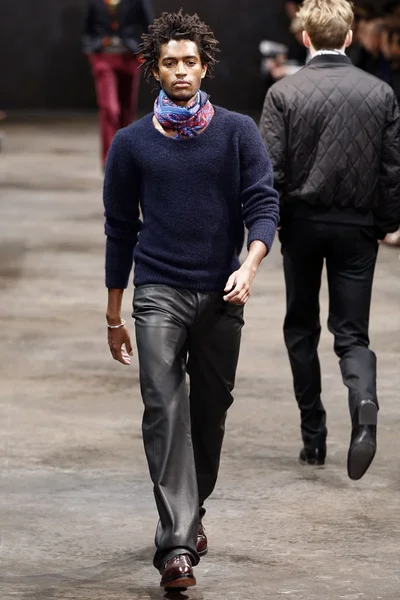 Look 37
